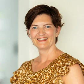 marianne van der hulst 16 x 9